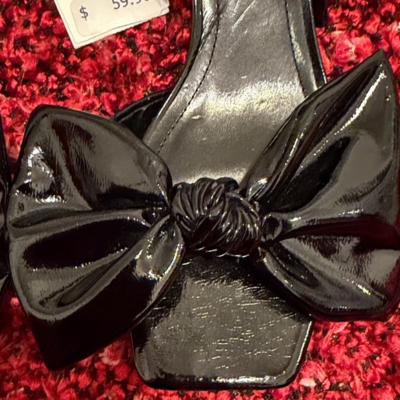Zara Glossy Black Bow Heels - Picture 2 of 5